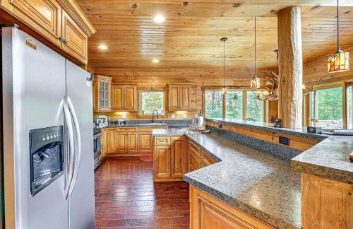 Game Room, Deck and Views Idyllic Slaty Fork Cabin - Foto 6