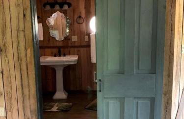 Unique Hobbit House Accommodation with a Private Hot Tub in Shenandoah, Virginia - Foto 33