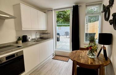 Stylish and Chic Seaside Apartment - Foto 3