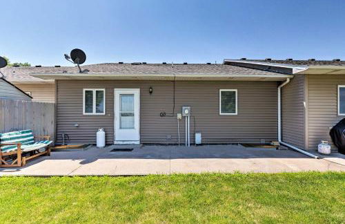 Elwood Townhome with Patio - 7 Mi to Johnson Lake - Foto 23