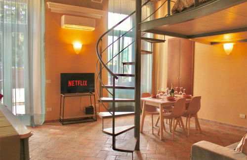 The Painter's Nest with Private Lake Garden - Photo 6