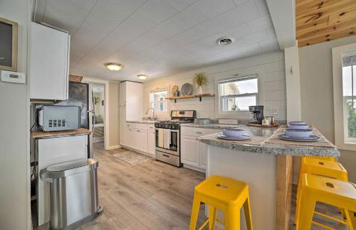 Charming Modern Cottage on Houghton Lake! - Photo 2