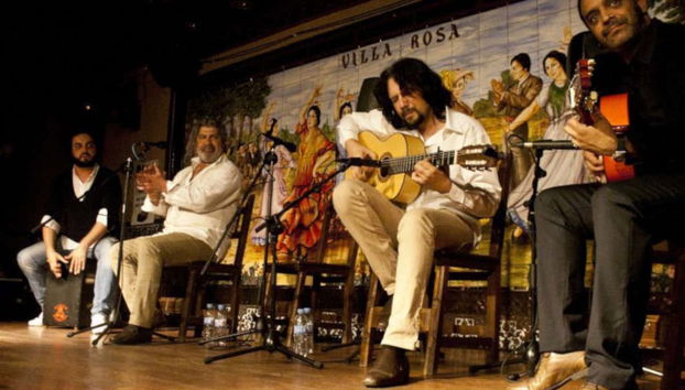 Un bailaor en el Tablao Flamenco 1911
