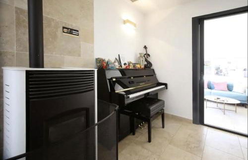 VILLA SAINTE BAUME Piscine Jacuzzi tout confort - Photo 23