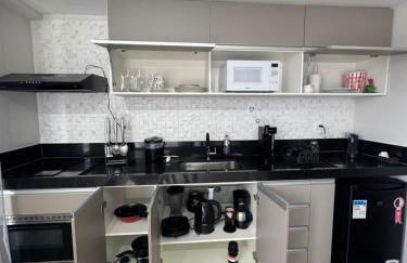 Flat lindo com piscina e linda vista da cidade - Foto 37