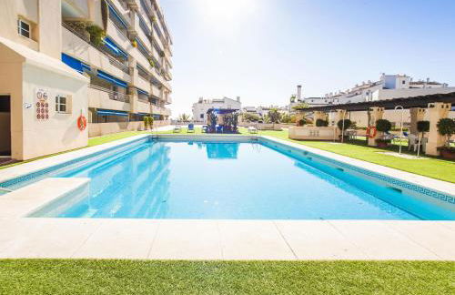 VACATION MARBELLA I Puerto Banus Sea Front, Best View, 24-7 Security, Pool - Photo 17