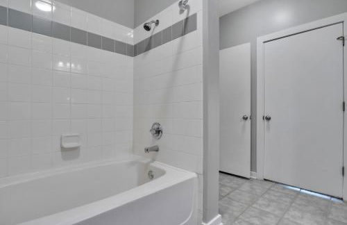 Midtown Escape Inman Park near Mercedes-Benz stadium- Free Parking - Foto 8