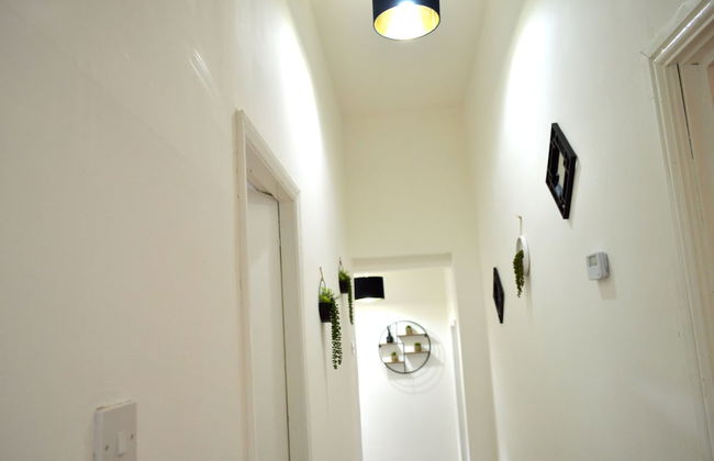 Beautiful Two-bed Apartment With Driveway Parking - Foto 31