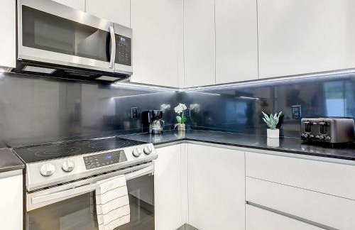 Trendy Thematic 3BR Townhouse with Private Pool - Foto 16