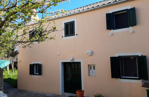 Holiday house Jasna in island center - Foto 1