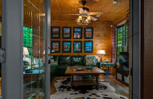 Dreamy Cabin & Outdoor Oasis! Mins to Nat'l Park! - Foto 4