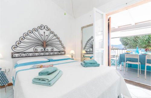 Tiffany With Shared Pool - Happy Rentals - Photo 25