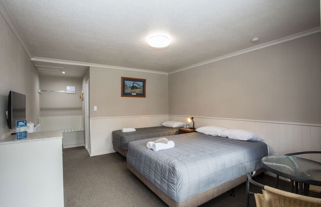 Te Anau Top 10 Holiday Park - Photo 32