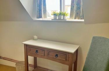 Bridge Cottage Stunning 4 bed thatched cottage - Photo 10