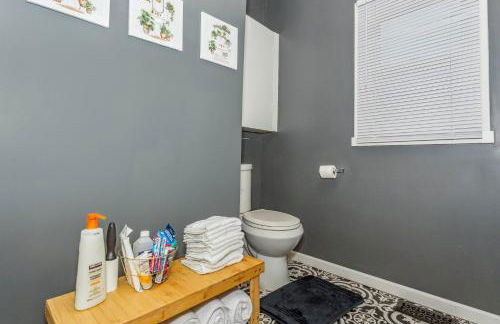 CollegeHill ~ King, Firepit, Theater ~ NearWesley - Foto 15