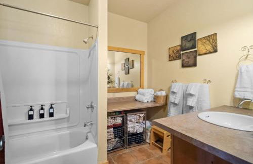 Nomad Peak Retreat Rustic Cabin in Mt Spokane - Foto 42