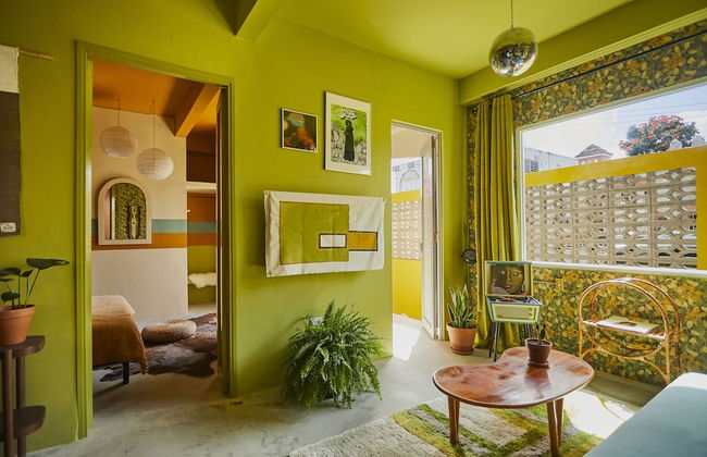 MOOD HAUS by DW - 70's Retro Stays - Photo 14