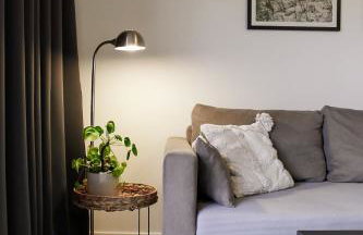 Modern house with private hot tub - Photo 3