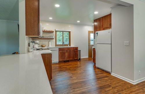 Beautiful 3BR Home Near Lake MI - Photo 29