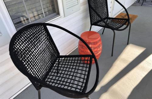 Orange Crush Cottage- Downtown Beaches & Dining - Photo 15