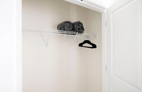 5 Min to Elon - 7 Min to Downtown - Washer and Dryer - Foto 63