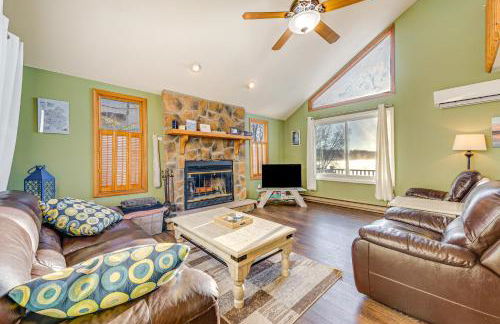 Lakefront Cabin Kayaks, Paddle Boards and Fishing - Foto 5