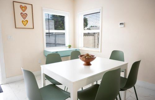 Central Getaway in Little Havana Near Airport, Wynwood, Calle 8 Brickell, Coral Gables and more , Fenced parking - Foto 13