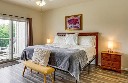 Lakefront Osage Beach Condo: Dock Your Boat Here! - Foto 13