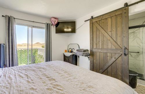 Bay and Hill Views Modern Hercules Home - Foto 15