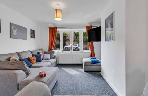 Group-Friendly 4-BR Home with Space & Comfort - Foto 7