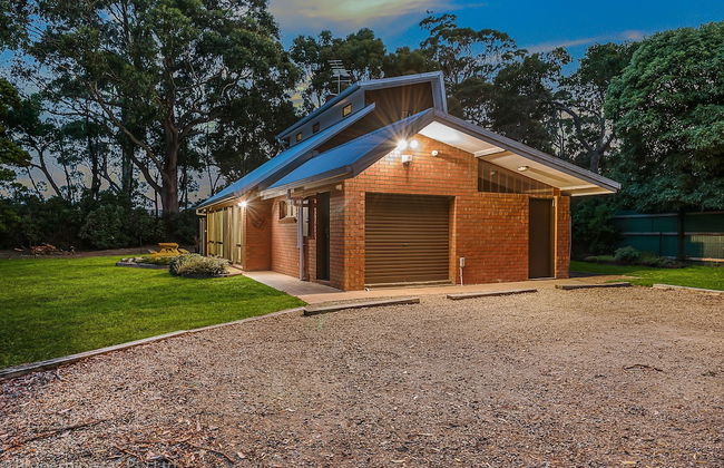 Bay Retreat Port Arthur - Photo 17