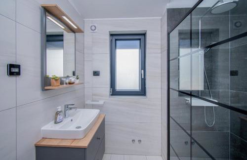 Villa Vala with a large yard near Pula - by Istrabook - Foto 44