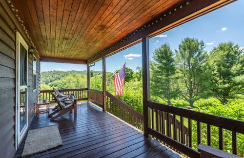 Pet Friendly NC Cabin with Views & Hot Tub - Foto 33