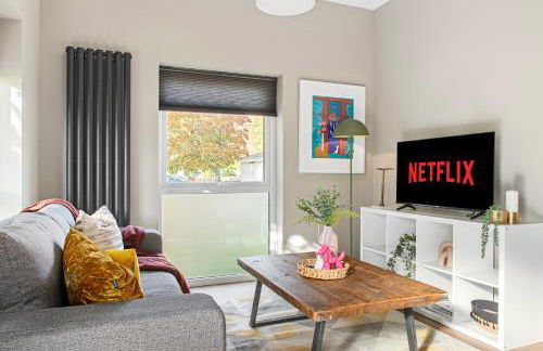 Brand New 1-Bed Flat With Free Parking - Foto 1