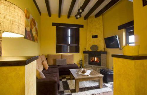 Casas Herrenales de Ulaca - Photo 26