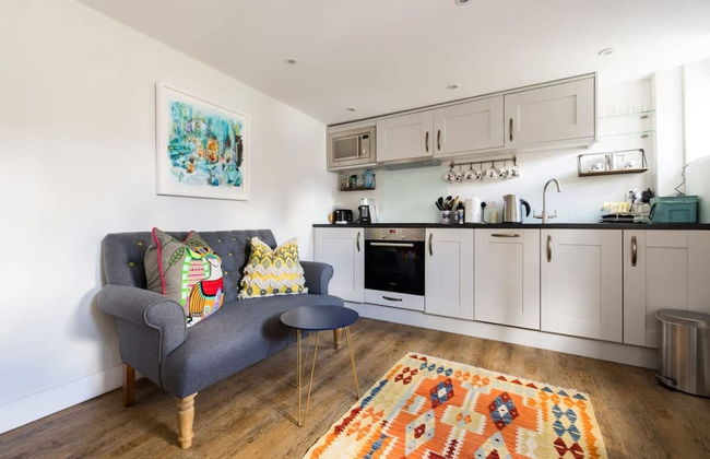 Lavender Folly - Cosy Accommodation Alresford - Foto 13