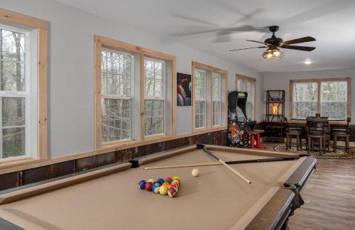 Boone Getaway Dog Friendly, Hot Tub, Fire Pit! - Foto 33