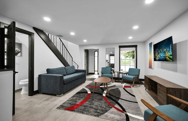 Escape to This Gorgeous new Wilton Manors Villa - Photo 28