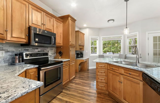 Fabulous Family-friendly Retreat by Windsor Lake! - Foto 11