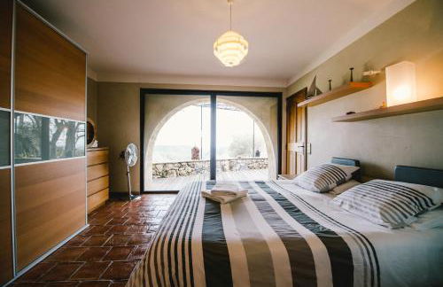 villa provençale en pierre avec vue sur la mer, piscine et jacuzzi - Foto 26