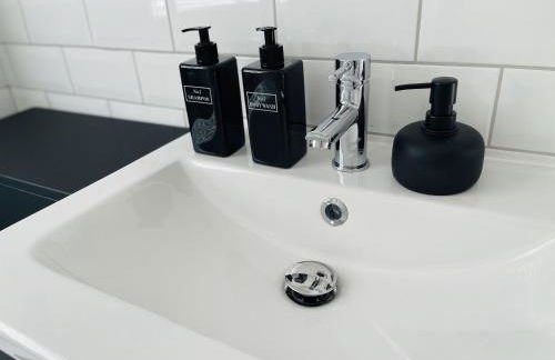 Serenity By The Sea, Stylish Two Bedroom Apartment Near The Beach, South Shields - Foto 30