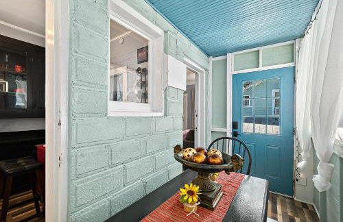 Casa Bella- Chic, Retro Apt- Steps to Historic District! - Foto 13