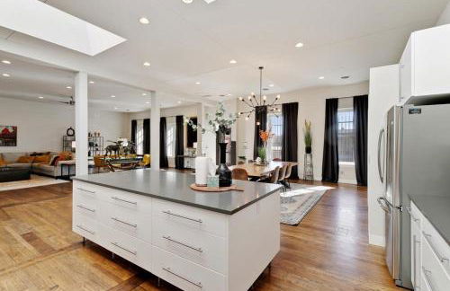 The Penthouse Loft in the Heart of Old Town! - Foto 21