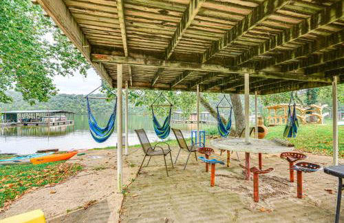 Cozy Cottage with Deck Walk to Lake of the Ozarks! - Foto 28