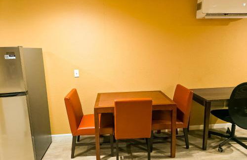 Far West Cabin-Tiny Homes Rental - Foto 4