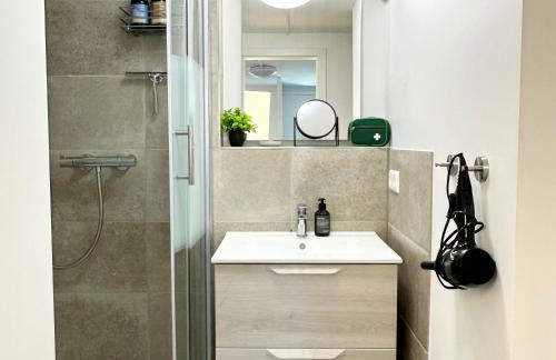 BELLA - Business&Family, Messe Flughafen in 5 min, SmartTV, Netflix, Waschmaschine, 24h Checkin, 35qm - Foto 31