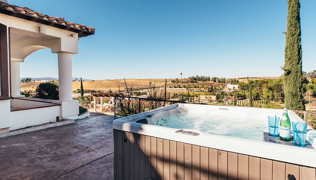 Via del Sur by Avantstay Private Spanish Villa w Views Walk to Wineries - Foto 2, Habitación