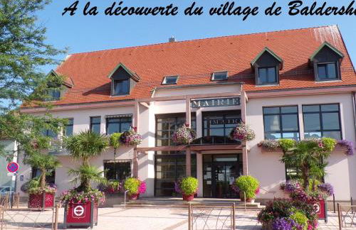 Gîte convivial avec terrasse abritée, 3 chambres, cuisine équipée, espace détente, proche autoroutes et pistes cyclables. - FR-1-744-6 - Foto 5