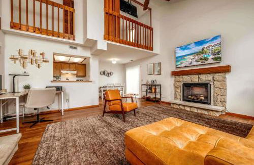 Quiet 2-Bedroom Condo with Garage and Fast Wi-Fi - Foto 1