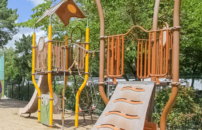 Appealing Mobile Home in Saint Jean de Monts - Photo 18